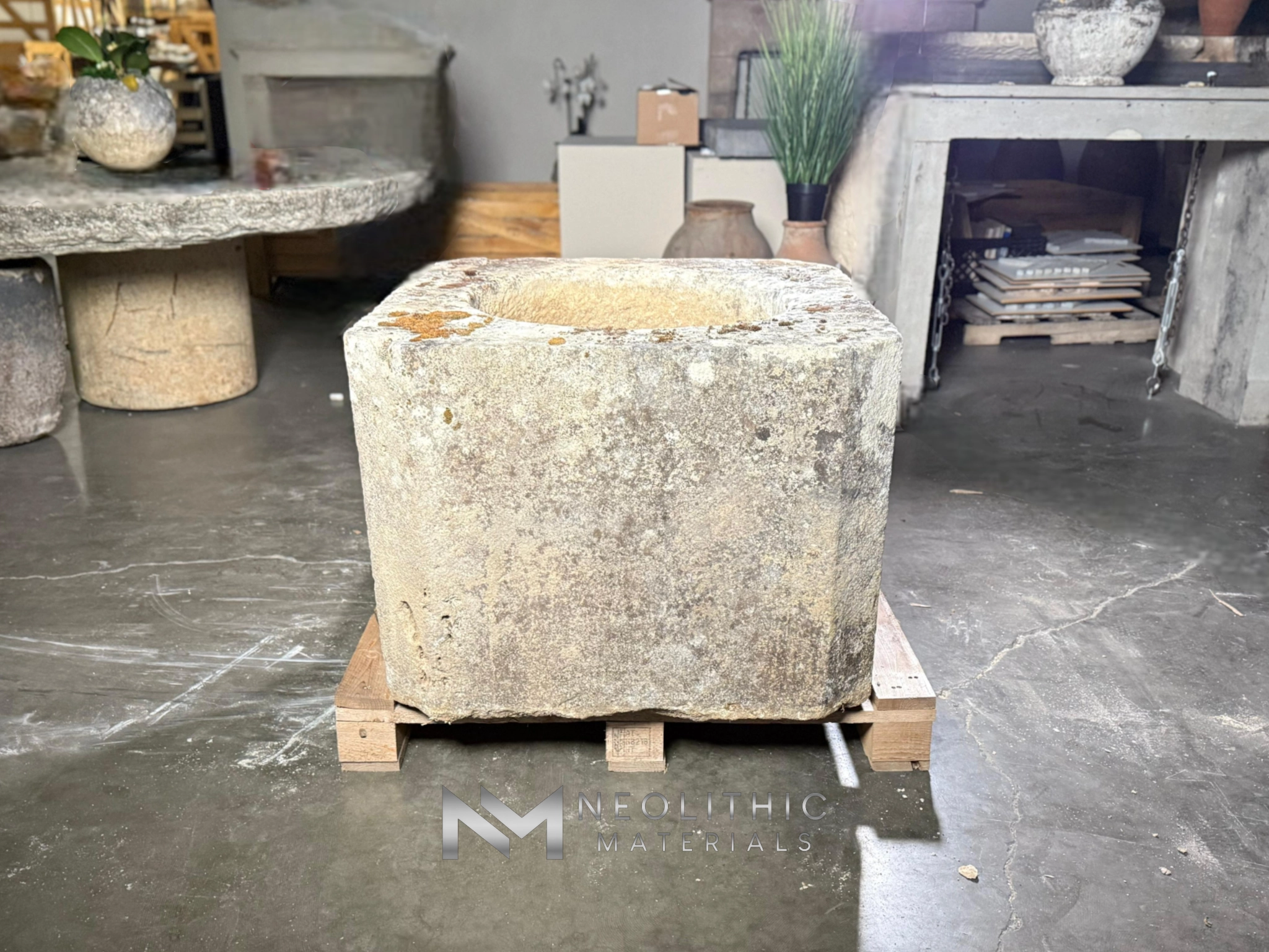 French Antique 19th Century Limestone Well - Image 4